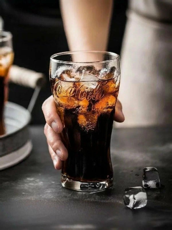 أعد سكان موسكو كوكتيلًا جهنميًا من مناديل الكحول والكوكا كولا…