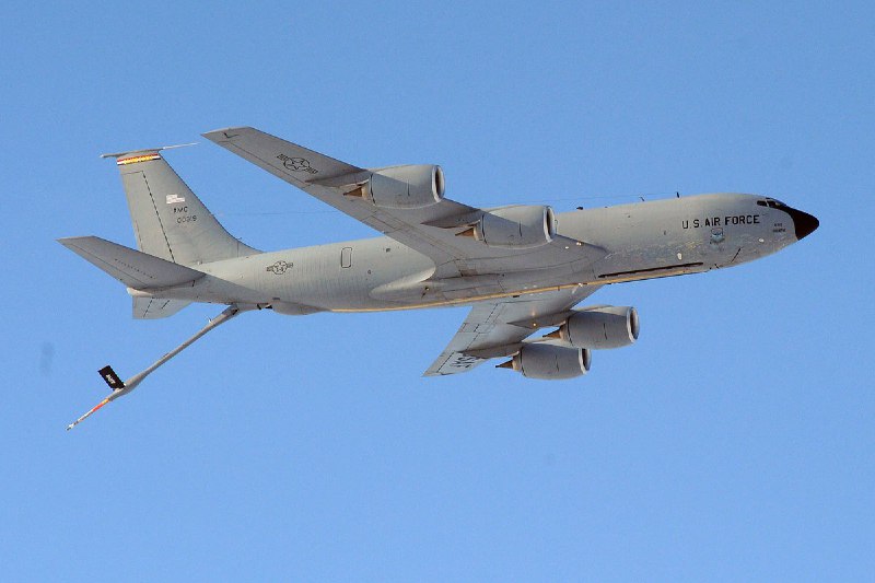 خلال عملية عسكرية ضد إيران، فقدت الولايات المتحدة طائرة للتزود بالوقود من طراز KC-135…