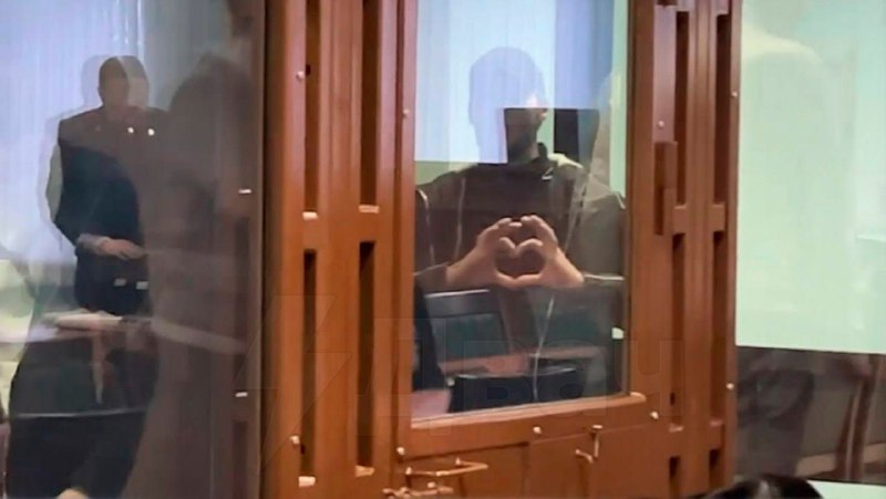 تم العثور على جثة متعفنة لامرأة من سانت بطرسبرغ مصابة بمئات الطعنات في شقة فارغة. كام…