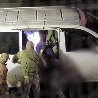 هذه نيران صديقة، نيران صديقة: أصاب أحد موظفي شركة TCC زميله بطريق الخطأ بمسدس كهربائي…