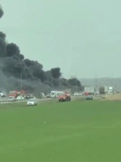 انفجرت صهريج وقود على الطريق السريع في منطقة روستوف. الحادث وقع على الكيلو 33…