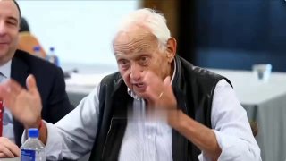 سأقتلك إذا أجبت على سؤال آخر بأكثر من خمس كلمات…