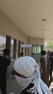 وفي باكستان، تم إطلاق النار على متظاهرين يقتحمون القنصلية الأمريكية في باكستان…