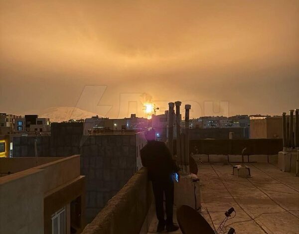 إيران تقصف مدينة حيفا الإسرائيلية بصواريخ خيبر شيكان الباليستية