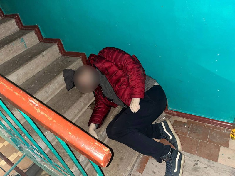 أحد سكان جمهورية الكونغو الديمقراطية يطعن رفيقه الذي يشرب الخمر حتى الموت لأنه رفض إطعام قطته في وزارة الداخلية…