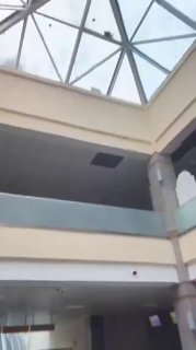 سقطت طائرة مسيرة يُزعم أنها انطلقت من إيران على أراضي المطار الأذربيجاني…