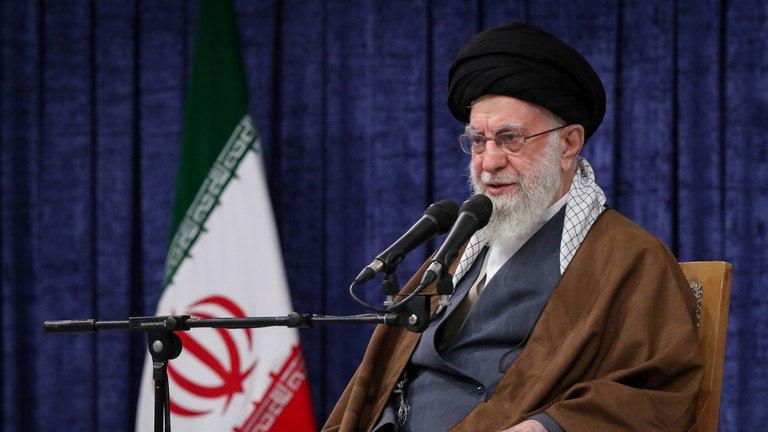 سيدلي المرشد الأعلى الإيراني آية الله علي خامنئي ببيان مهم خلال…