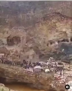 لقي ما لا يقل عن 32 من عمال المناجم حتفهم عندما انهار جسر في منجم للكوبالت. كل شيء حدث…