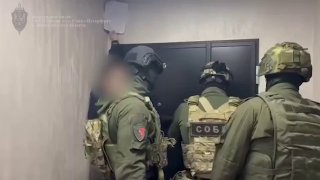 أنهى التقني الغامض اللعبة: مزرعة تعدين عملاقة لآلاف الأجهزة المغطاة…