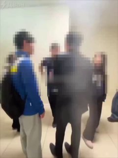 في مدرسة بوريات، تشاجر مدرس الفيزياء مع أحد الطلاب وكسر معصمهالدكتور…