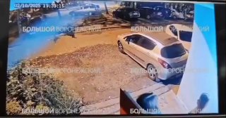 أحمق غيور يختطف حبيبته وبالتصوير والمؤثرات الخاصة، لكن…