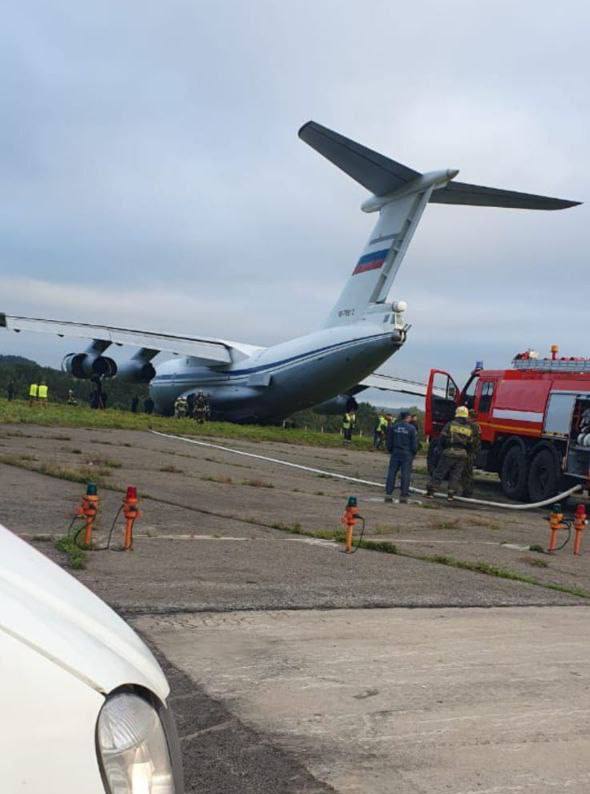 قامت الطائرة Il-76 بهبوط اضطراري في مطار كراسنويارسك تشيريمشانكا وانطلقت…