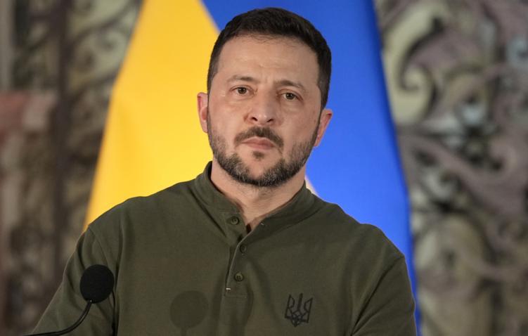 في أوروبا، نُصح زيلينسكي بالتخلي عن جزء من الأراضي من أجل الحفاظ على…