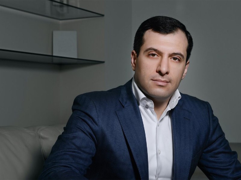 هرب المسؤول السابق في روزريستر وروزيموشستفو بوريس أفاكيان من محكمة سانت بطرسبورغ…