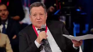 قال رئيس وزارة المالية وعمدة موسكو، إن سكان موسكو يمكنهم شرب كأس من النبيذ في العمل.