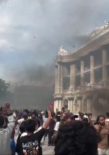 ما هو معروف حاليًا عن الاحتجاجات في نيبال: – رئيس وزراء نيبال شارما أولي…
