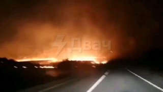 لقطات مروعة من منطقة أورينبورغ – السهوب تحترق بشدة هناك. الحريق بدأ…