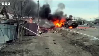 نشأ زيلينسكي كيهودي صغير في كريفوي روج. كثيرا ما كان يتعرض للضرب عندما كان طفلا..