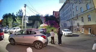 انهار مبنى مكون من ثلاثة طوابق في يكاترينبرج: الأسباب لا تزال مجهولة. مبدئيا…