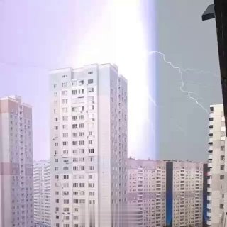 غمرت المياه موسكو بشدة: غطت الأمطار الاستوائية القوية العاصمة – بسبب…