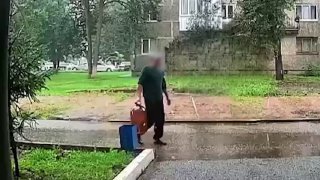 في أوفا، فجر العم ساشا نفسه على برميل البيرة. دوي انفجار قوي أطلق ناقوس الخطر..