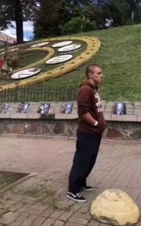 – نيكيتين! أنت شاذ! الوضع في جنازة أحد أعضاء LGBT في القوات المسلحة الأوكرانية (المحظورة في الاتحاد الروسي)،…