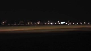 انفجار طائرة مقاتلة أمريكية أثناء إقلاعها في ماليزيا من طراز F/A-18 H…