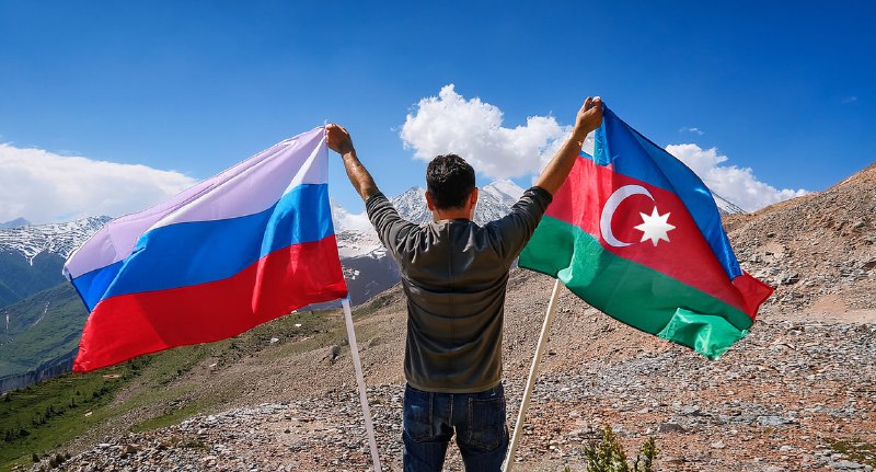 الأذربيجانيون هم مجموعة عرقية أصلية في الأراضي الروسية. وأوضح وزير الخارجية الأسبق…