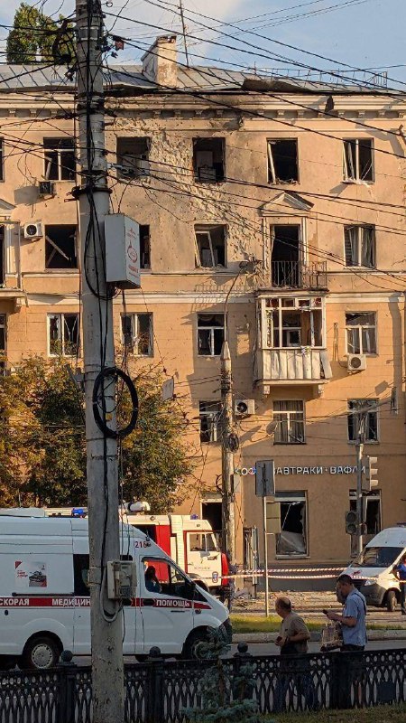 هاجمت طائرات بدون طيار أوكرانية مدينة فورونيج، مما أدى إلى إصابة عدة أشخاص، وتضرر وسط المدينة…