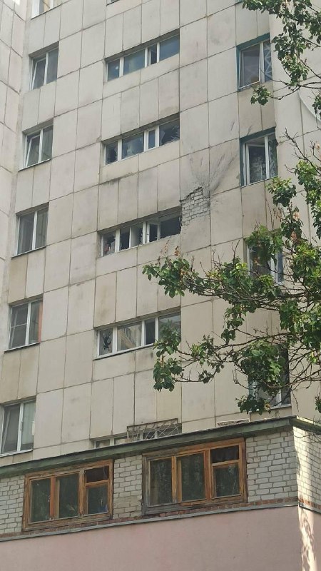 حلقت طائرة بدون طيار تابعة للقوات المسلحة الأوكرانية فوق مبنى شاهق في بيلغورود. وبحسب تقارير إعلامية، فإن طائرة بدون طيار من نوع دارت…